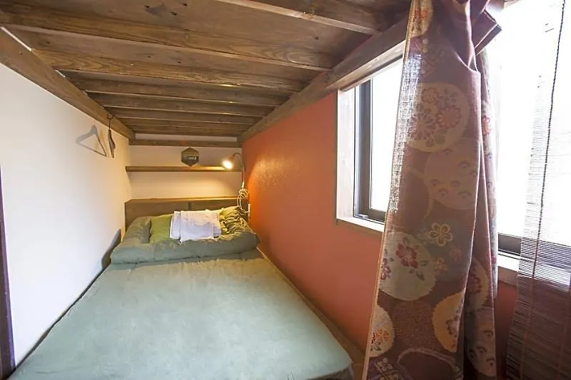 Hostel Osaka Guest House U-En